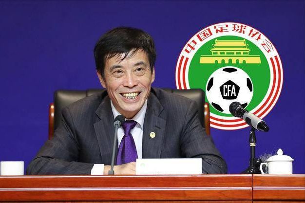 麻麻张开腿让我爽了一夜